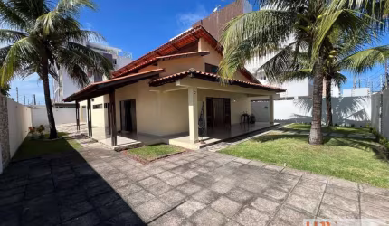 Casa com 262 m² e 4 quartos em Intermares