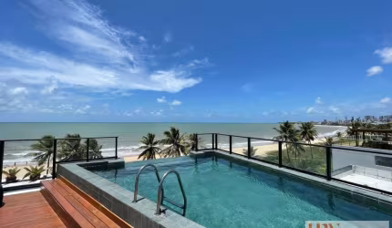 Flat novo pé na areia com 18 m² e área de lazer no Jardim Oceania