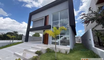 Casa nova, recém construída, 4 suítes e piscina no condomínio Alta Vista no Altiplano