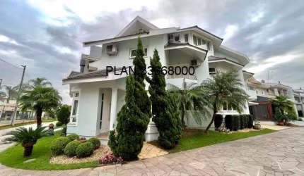 Excelente casa localizada na Avenida Ecoville- Condomínio Taim.