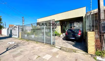 PORTO ALEGRE- CASA COM PÁTIO