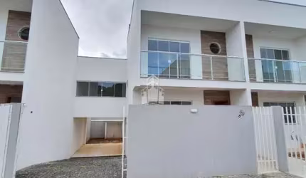 Casa com 3 quartos à venda na Rua Emília Firszt, 99, Botiatuva, Campo Largo por R$ 455.000