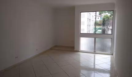 Apartamento com 02 dormitórios e 01 vaga em Santana