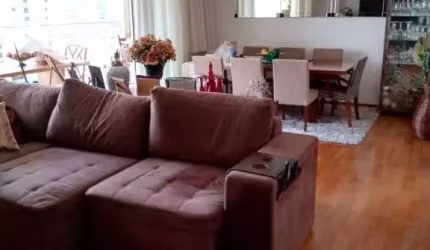 Apartamento de 3 suítes e 4 vagas para venda. Condomínio com academia e piscina