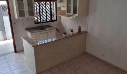CASA  DE 1 DORMITÓRIO A VENDA NA VILA ESTER