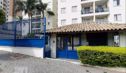 Imóvel aconchegante à venda com 2 quartos, sendo 1 suíte, e 2 banheiros no total.