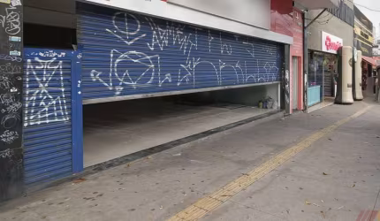 Loja à venda e disponível para locação em Santana