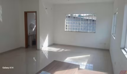 Conjuto de 4 salas comerciais, com banheiro e uma vaga na vila albertina para locação