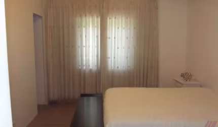 Casa terrea alto padrão na vila albertina para venda com 3 dor e 8 vagas.