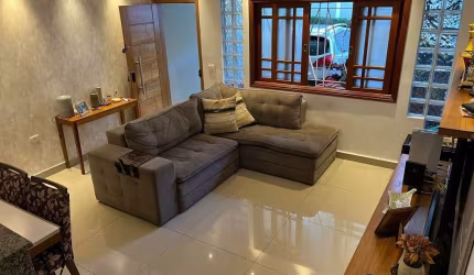 Casa em condomínio fechado com 3 dormitórios e 2 vagas de garagem para venda na Vila Mazzei