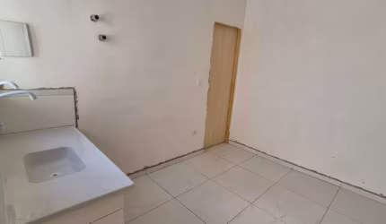 3 casas, com 2 dormitórios , sala e banheiro cada para venda ou locação na vila guilherme