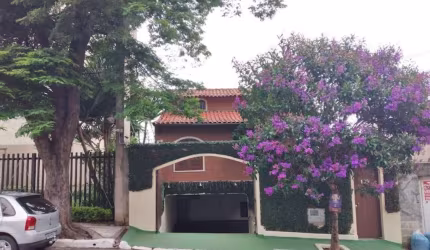 Casa para locação e venda com 6 dormitórios, sendo 2 suítes e 3 vagas de garagem em Santana