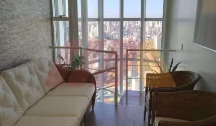 Duplex para venda, com 3 dormitórios (1suíte), 2 vagas de garagem. Vila Nova Cachoeirinha.