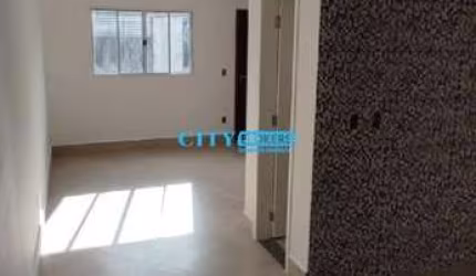 Casa com 2 quartos à venda na Rua José Santana, --, Vila Reis, São Paulo por R$ 380.000