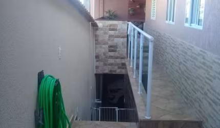 Casa com 2 quartos à venda na Ipirapema, --, Jardim Layr, Mogi das Cruzes por R$ 480.000