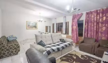 Casa com 4 quartos à venda na Rua Aragão, --, Vila Mazzei, São Paulo por R$ 830.000