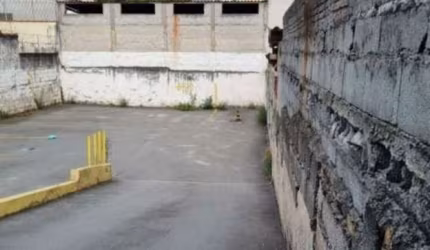 Terreno à venda na Rua Padre João Álvares, --, Jardim Vila Galvão, Guarulhos por R$ 900.000