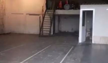 Barracão / Galpão / Depósito à venda na Rua Pirenópolis, --, Jardim Cumbica, Guarulhos por R$ 600.000
