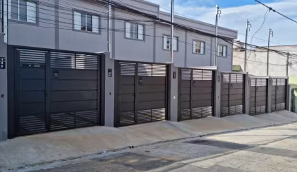 Casa com 2 quartos à venda na Rua Professor Alcebíades Sarmento, --, Vila Siria, São Paulo por R$ 412.000