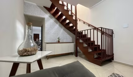 Casa com 4 quartos à venda na Rua Morro do Descanso, --, Jardim São Nicolau, São Paulo por R$ 900.000