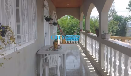 Casa com 3 quartos à venda na Benedita Maria Barbosa Souza, --, Vila Pilar, Arujá por R$ 760.000
