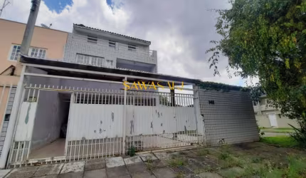 Sobrado Triplex de Esquina com quintal - OPORTUNIDADE