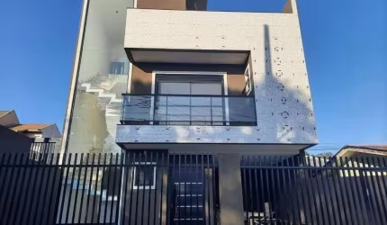 Sobrado Padrão para Venda em Uberaba Curitiba-PR