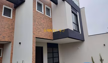 Sobrado à venda no bairro Butiatuvinha - Curitiba/PR