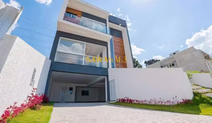 Casa à venda no bairro Santa Cândida - Curitiba/PR