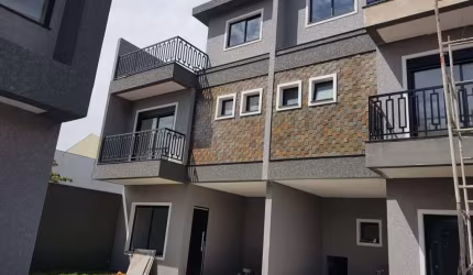 Sobrado Alto Padrão para Venda em Uberaba Curitiba-PR
