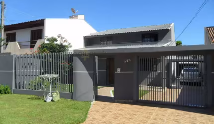 Casa Padrão para Venda em Guabirotuba Curitiba-PR