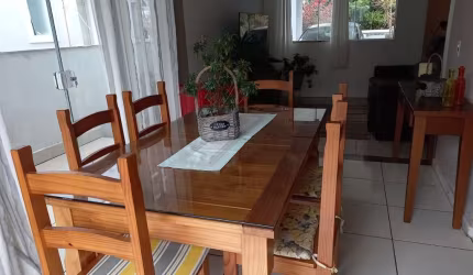 Venda casa em Canasvieiras, Florianópolis: 150m², 4 dormitórios, 2 suítes, 4 banheiros por R$ 1.280.000. Oportunidade!