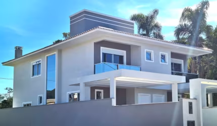 Sobrado em Ingleses do Rio Vermelho - Florianópolis com 177M² e 3 quartos por R$ 990.000 - Venda e Locação