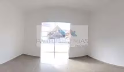 Sobrado à Venda em São João do Rio Vermelho - 3 Dorms, 2 Suítes