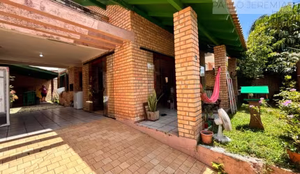Casa 4 Dormitórios em Ingleses - Florianópolis à Venda e Locação
