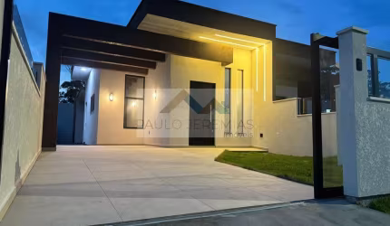 Casa Geminada em Rio Vermelho - 2 Dorms, 79.59m² por R$670 mil