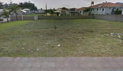 Venda de lote em Canasvieiras, Florianópolis por R$ 1.100.000. Oportunidade única para investir no seu futuro!