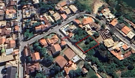 Terreno medindo 248,83 m² no bairro de Manguinhos próximo ao comércio