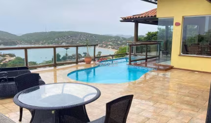 Casa à Venda na Ferradura - Búzios