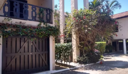 Casa em condomínio no Centro de Búzios!