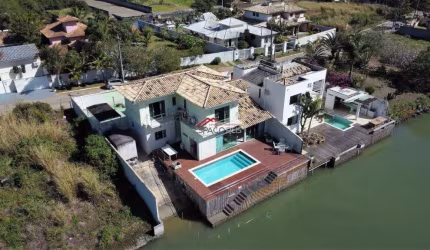 Casa à venda com 5 quartos independente na Marina em Buzios