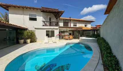 Maravilhosa casa à beira-mar.