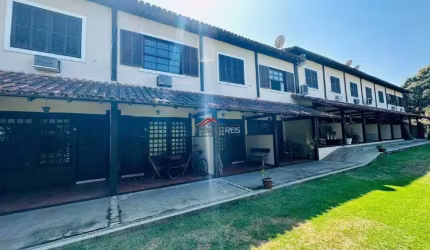 Casa a 300 metros da praia.