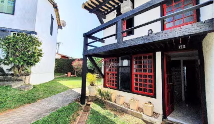 Casa em condomínio a 50m da praia