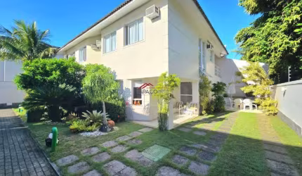Casa em condomínio com 5 quartos