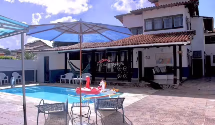 Casa à venda com 6 quartos independente em Geriba Buzios