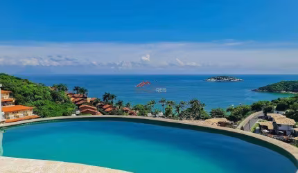Casa com 4 suítes e piscina com vista mar