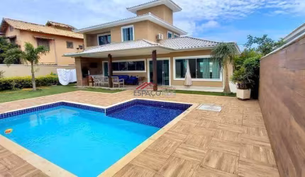 Casa com piscina em condomínio Caravelas Búzios
