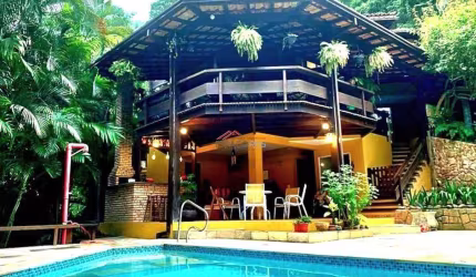 Casa em Condomínio de Luxo em Itaipu - Niterói - RJ