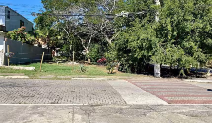 Ótimo terreno medindo 340 m², totalmente plano no bairro São José em Armação dos Búzios.